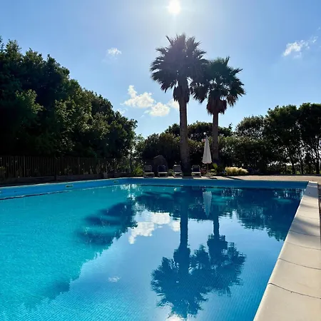 מלון Lugh'e Luna Village Narbolia