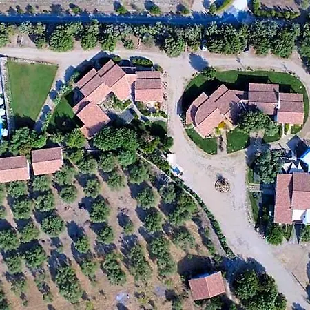 Lugh'e Luna Village Szálloda *